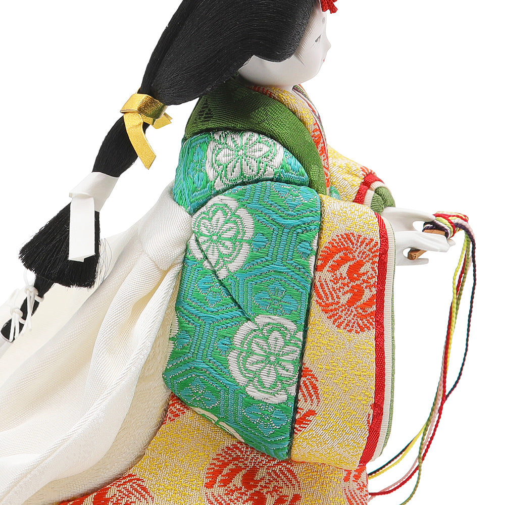 朱と若草、生命萌ゆるお衣装 