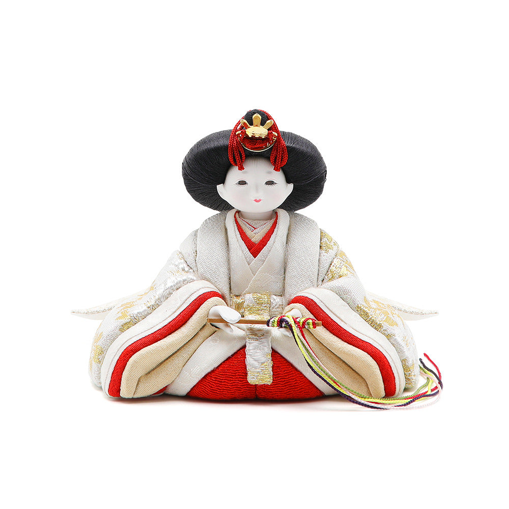 白と金、祝意あふれる、晴れやかな親王様