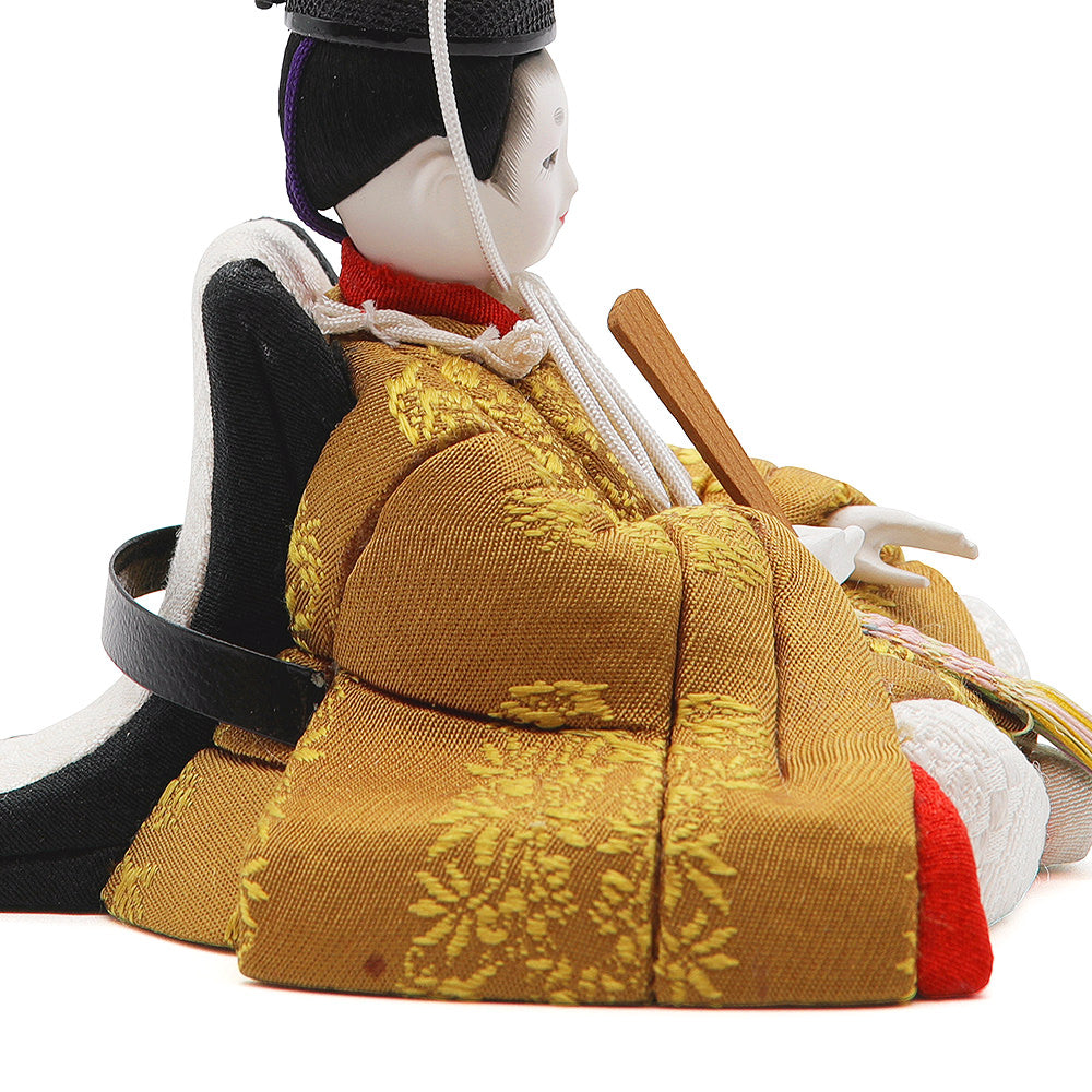 格式高い有職文様、新時代の空気をまとう澄んだ親王様 