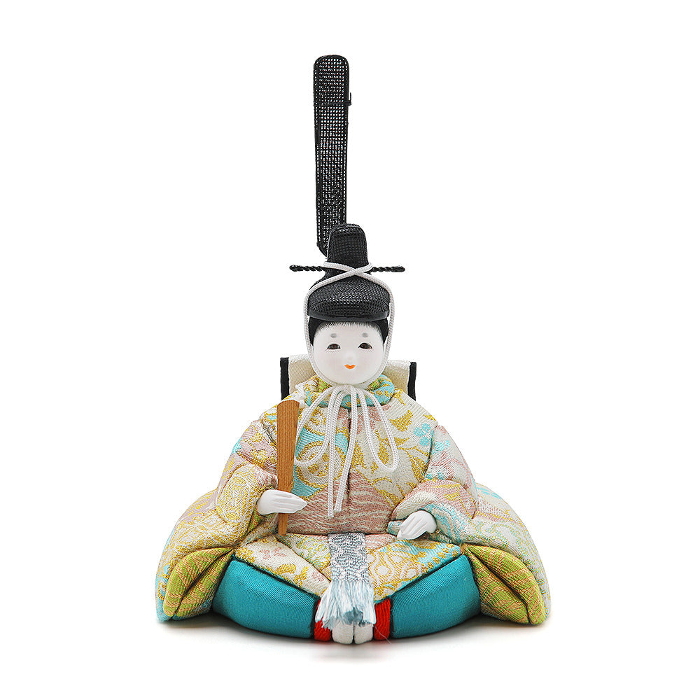色の葉を重ねるように、多彩をまとう親王様 