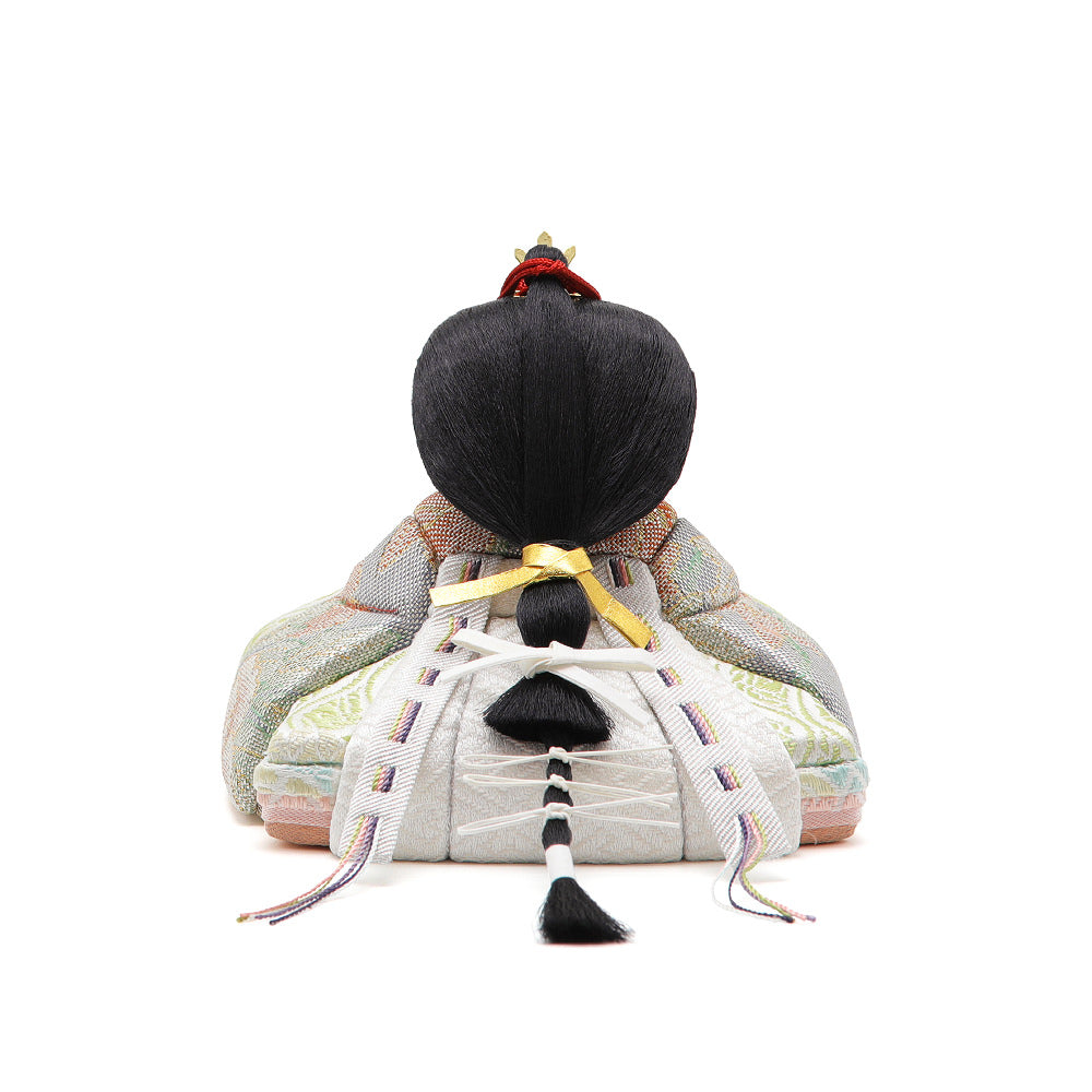白銀に朱をひと差し、澄んだ美しさの新作親王様