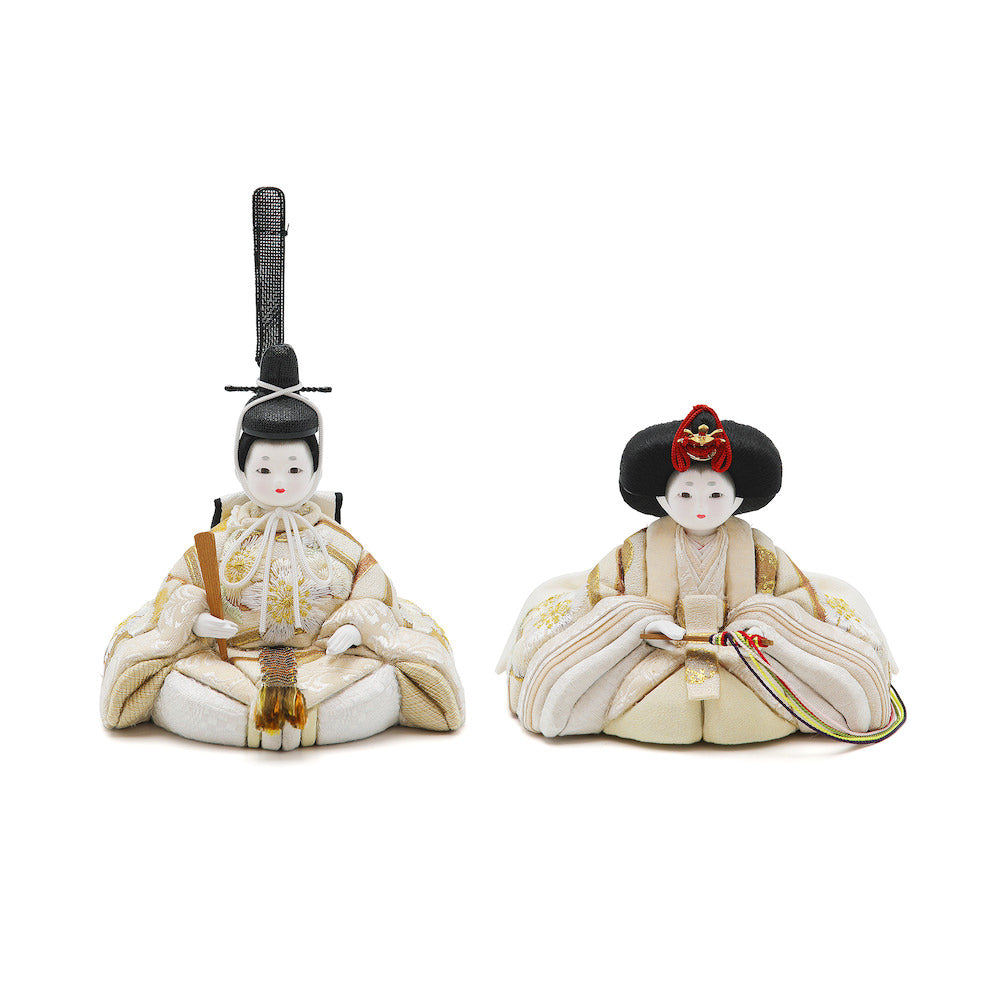 白と金、月光をまとうやわらかな親王様 