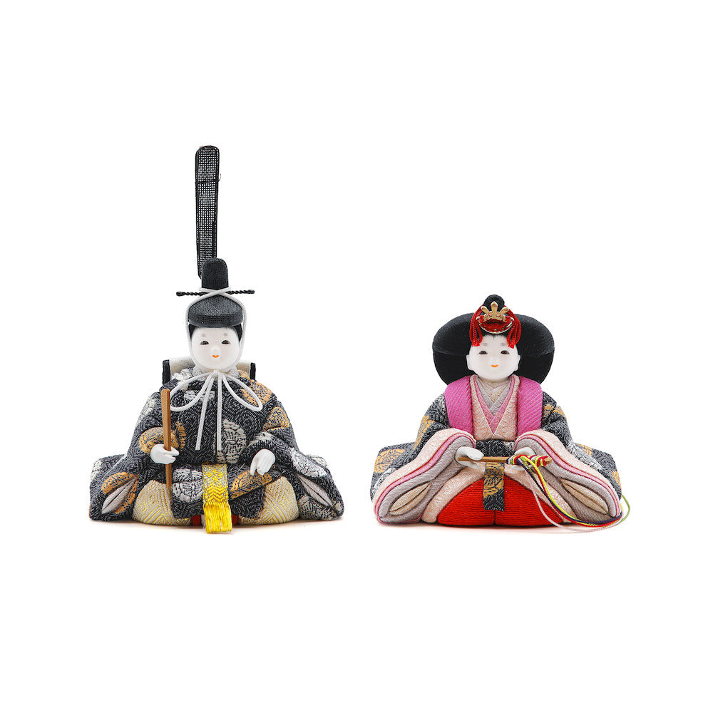黒と紅、春を待つ、凛とした親王様 