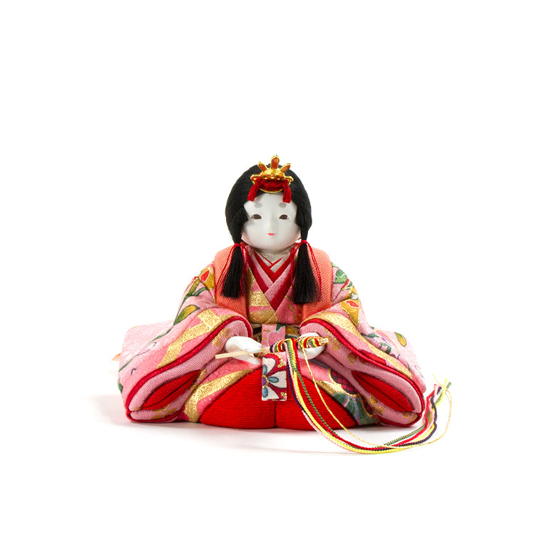 桜色に春を舞わせる、愛らしい親王様 