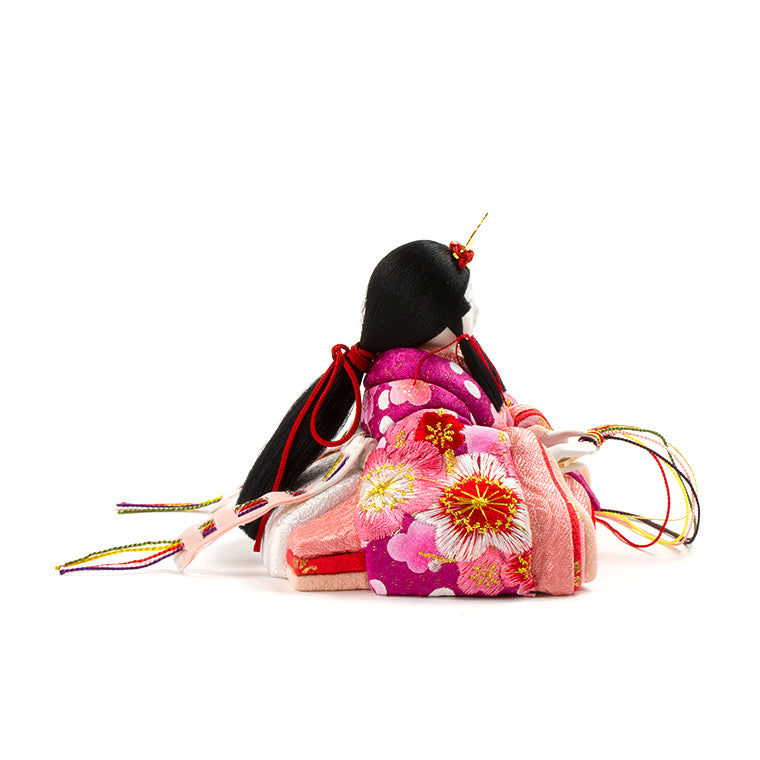 春の凪と桜の華やぎをまとう、愛らしい親王様 